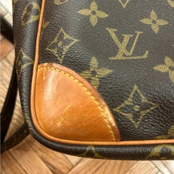 LV men’s shoulder bag